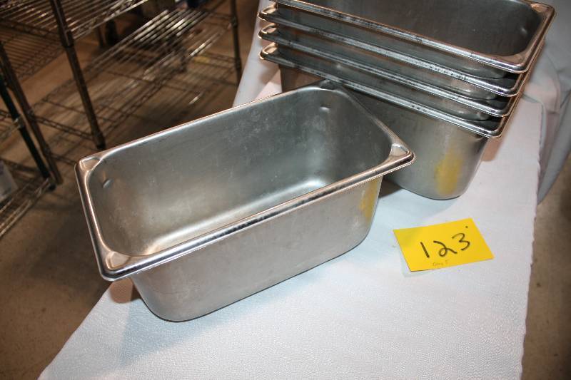 lot 123 image: Stainless 13rd Pans 6