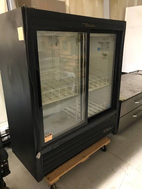 lot 15 image: True, Mod #GDM-41SL-54-LD, two sliding glass door commercial refrigerator, NSF, 115 volts, 3.3 amps, 47x21x54H Runs Cools