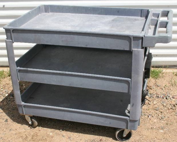 lot 3 image: Utility Cart