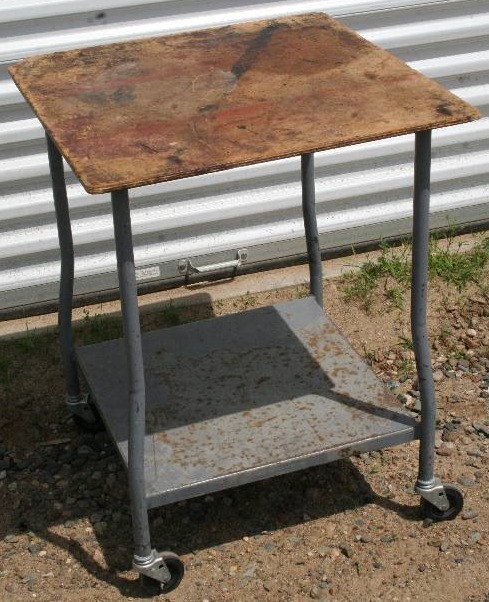 lot 5 image: Rolling Utility Table