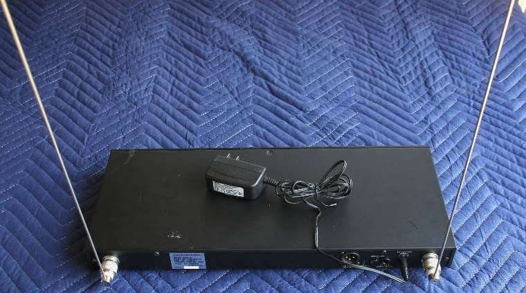 lot 34 image: Wireless Microphone System