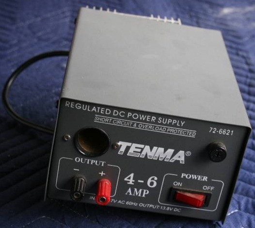lot 61 image: Regulated DC Power Supply
