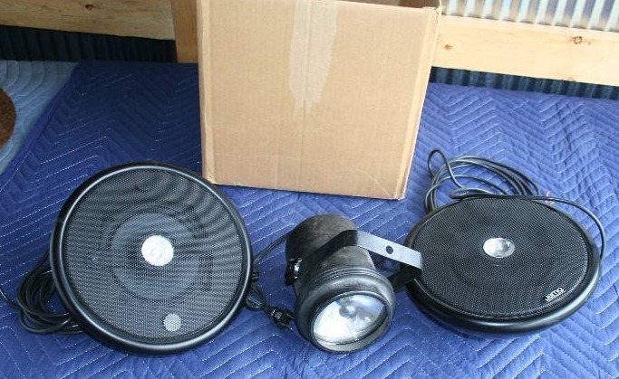 lot 65 image: JAMO Speaker Lights