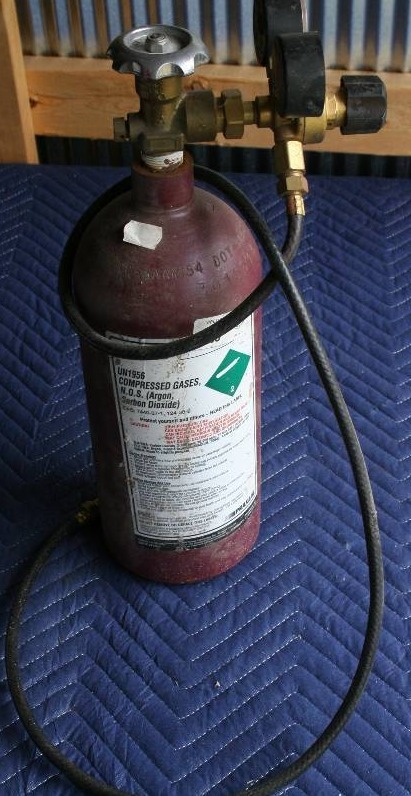 lot 88 image: Compressed Gas Tank