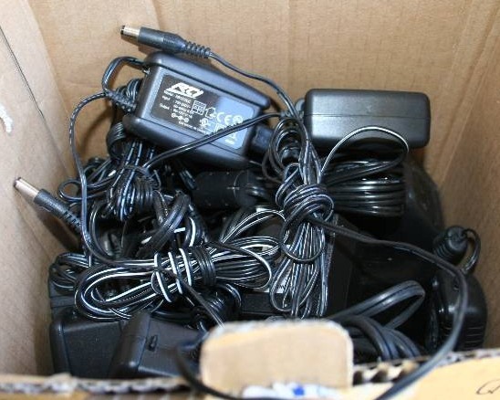 lot 189 image: RTI Power Supplies and Adapters