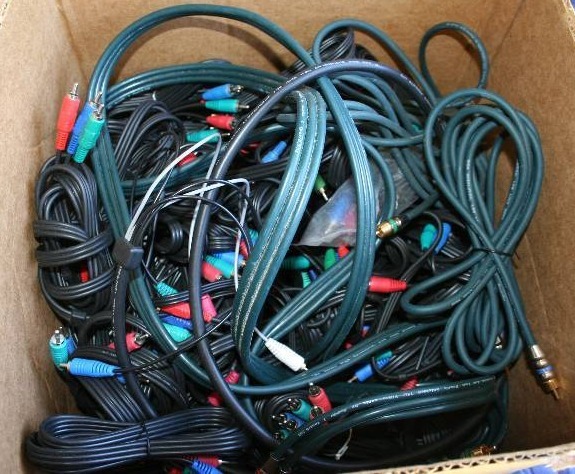 lot 190 image: Box of Component Cables