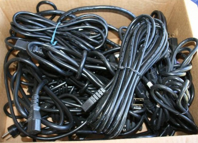 lot 198 image: Computer Power Cords