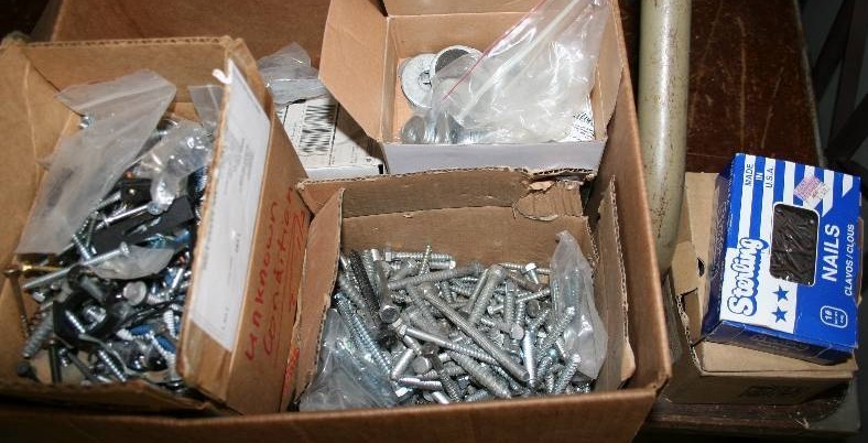 lot 201 image: Assorted Harware