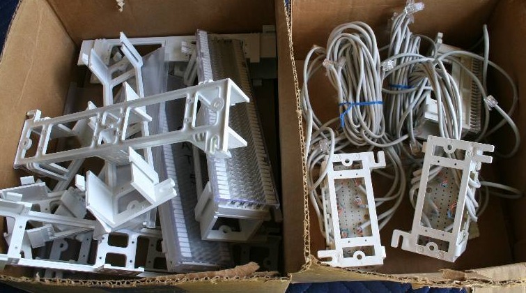lot 212 image: Phone Tower Accessories
