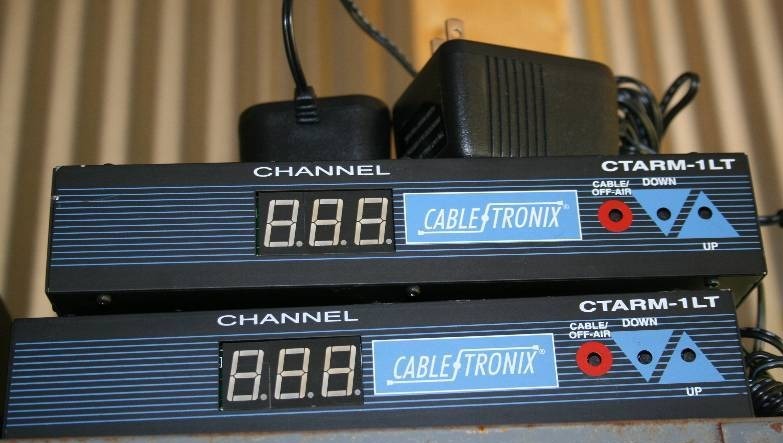 lot 220 image: Cable Box Modulators