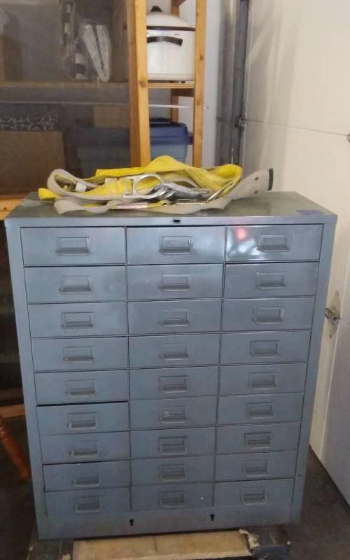 lot 4 image: 27-Drawer Parts Bin With Contents 31x13x38