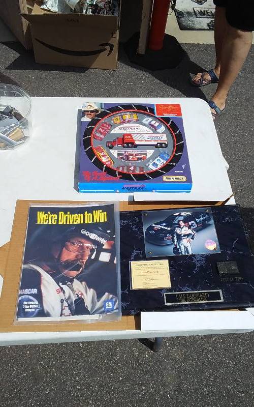 lot 27 image: Matchbox-Rodney Combs & Richard Petty Nastrak Set & Dale Earnhardt Wall Plaque