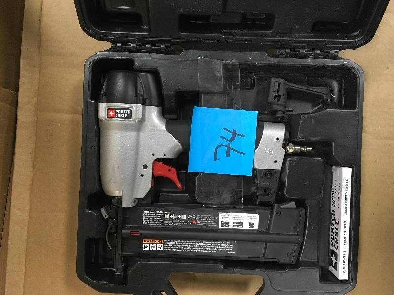Porter Cable 18-Gauge Pneumatic Brad Nailer Kit in working condition