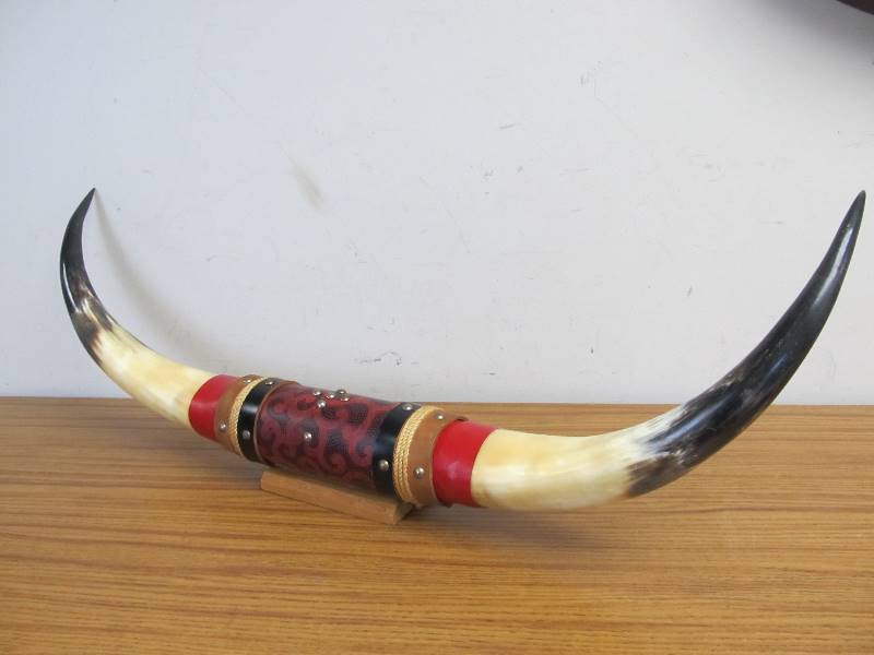 lot 199 image: LARGE Vintage Longhorn Wall Mount