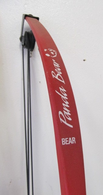 lot 11 image: Vintage Panda Bear Bow wArrows