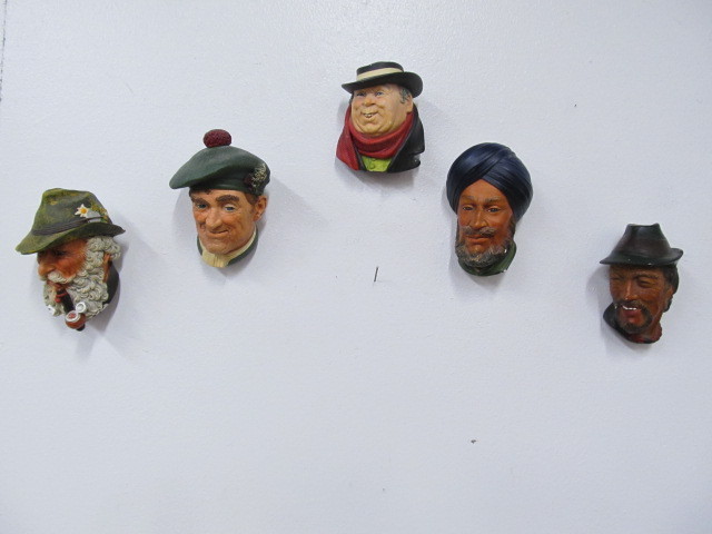 lot 18 image: Lot of Vintage BOSSON Chalkware Display Heads