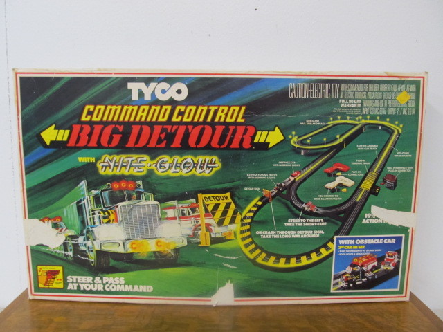 lot 30 image: Vintage Tyco BIG DETOUR Slot Car Set