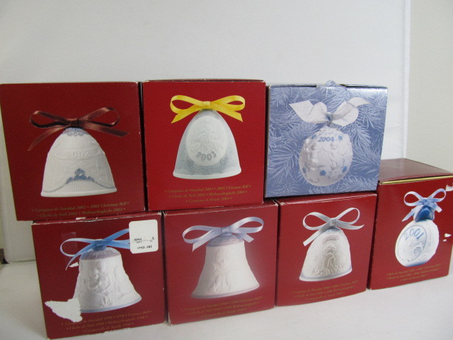 lot 43 image: Lot of 7 LLADRO Porcelain Christmas Bells 1998-2004