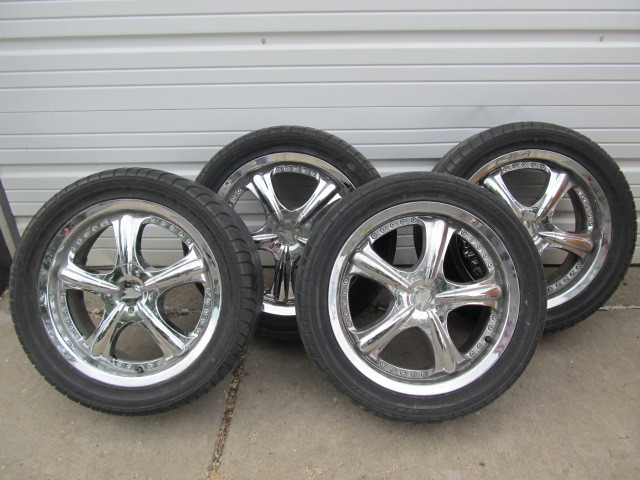 lot 53 image: Set of 4 Tires