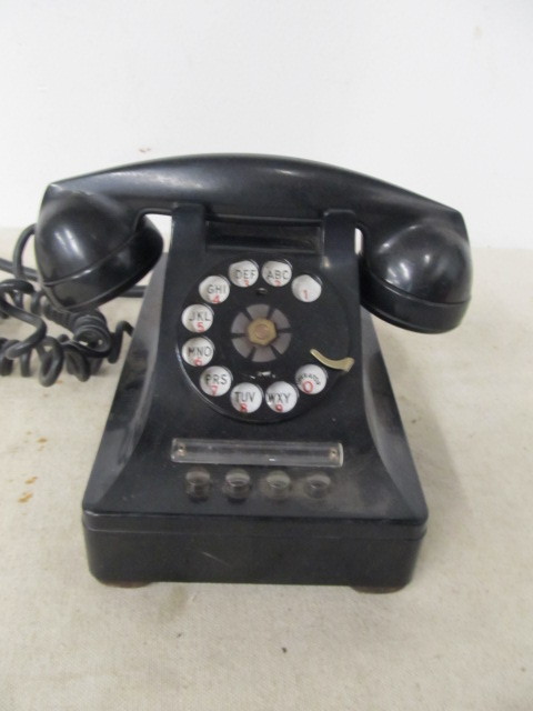 lot 82 image: Vintage Rotary Dial WESTERN ELECTRIC Bell System Telephone