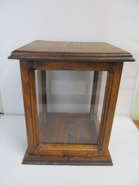 lot 111 image: Vintage WoodGlass Display Case