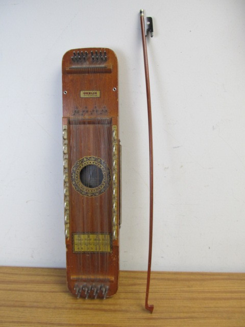 lot 112 image: Antique UKELIN wBow