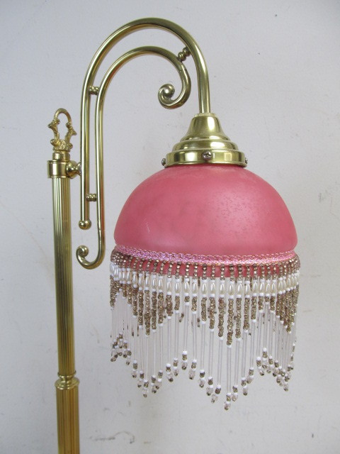 lot 123 image: Nice Brass & Cranberry Glass Desk Lamp