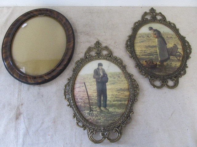 lot 158 image: 3 Vintage Oval Convex Picture Frames