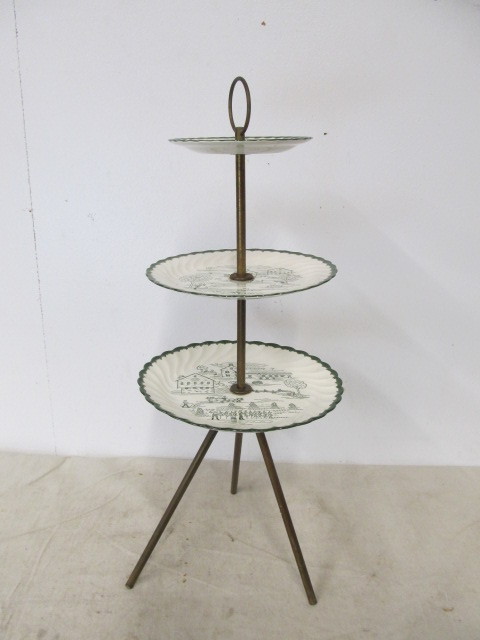 lot 171 image: Vintage Mid Century Gilt Iron Tripod Serving Stand