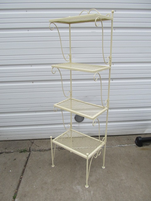 lot 182 image: Metal Bakers RackShelf