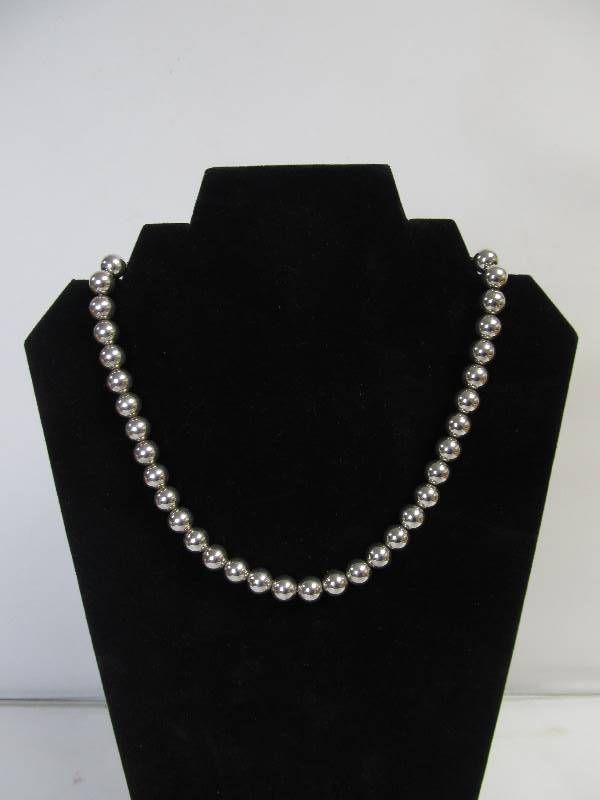 lot 5 image: Authentic Signed TIFFANY & CO Sterling Silver Beaded Neclace