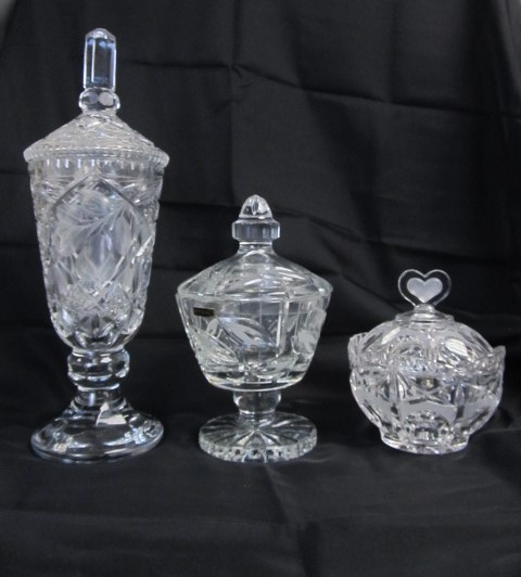 lot 203 image: 3 Vintage Lidded Crystal Candy Jars