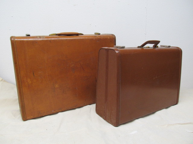 lot 211 image: 2 Vintage Leather Samsonite Suitcases