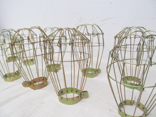 lot 213 image: Lot of 11 Decorative Brass Light Bulb Cages