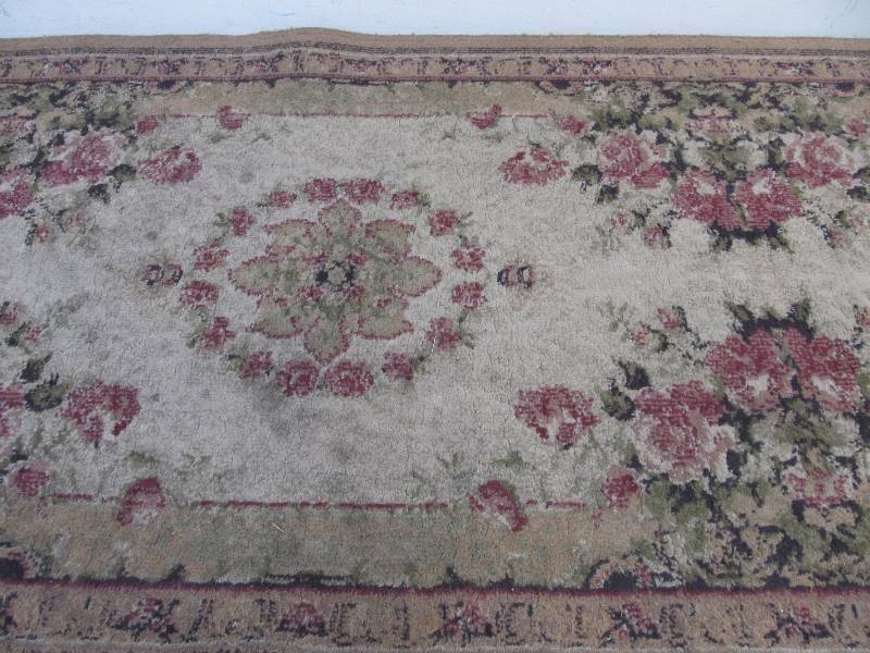 lot 221 image: Vintage Hand Made Wool Runner