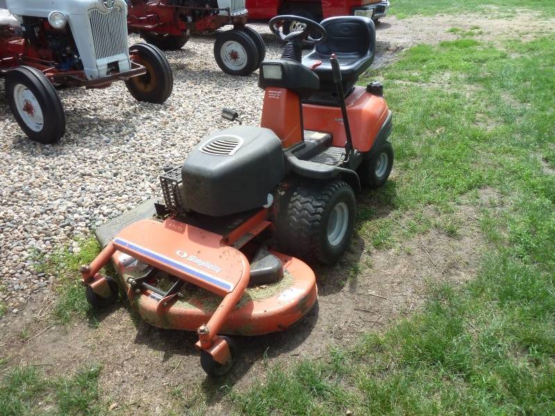 lot 13 image: Simplicity Mower Lancer