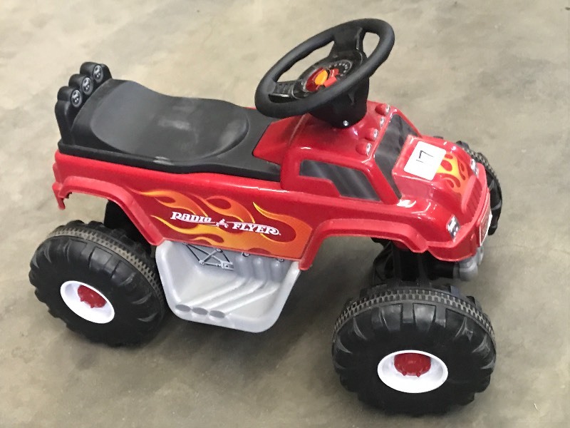 radio flyer electric vehicle