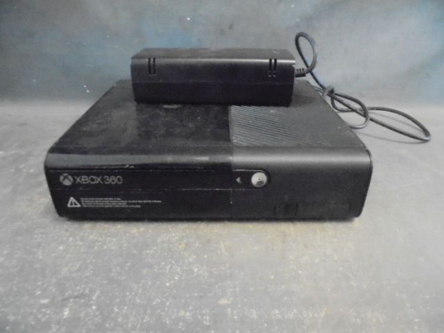 Xbox 360 Game Console