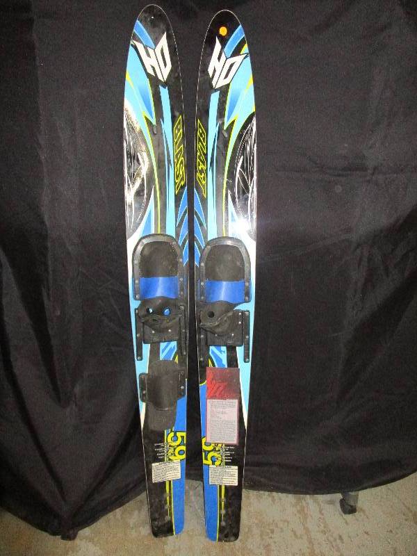 lot 12 image: 1 Pr Jr Water Skis-BlueBlack HO Blast 59 look unused