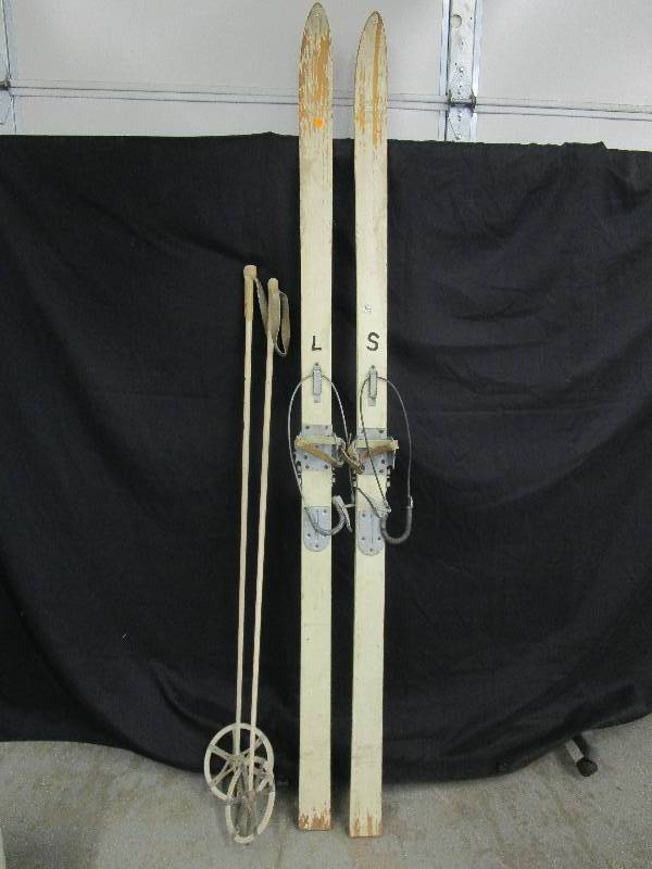 lot 19 image: Wood Snow Skis and Poles Dartmouth Ski Inc U.S. Class Cnumbered See Pictures for details