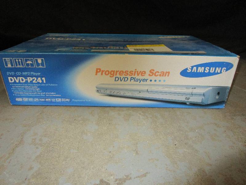 lot 22 image: DVDCD MP3 Player Samsung  DVD P241 Box Unopened