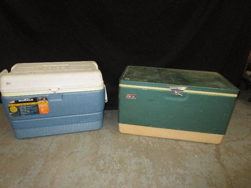 lot 27 image: Pair of Coolers Igloo 72 Can Light Wight Cooler 50 Qts and Coleman Cooler looks about the Same Size