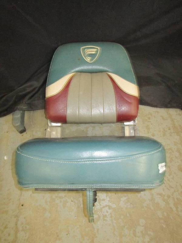 lot 45 image: Fisher Boat Seat