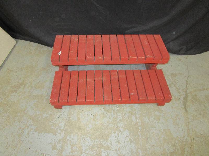 lot 60 image: Steps37 12 x 12 x 13 12