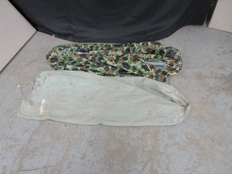 lot 79 image: Cammo Clam Portable Aluminum Light Weight FishHouse, You could Carry on your back