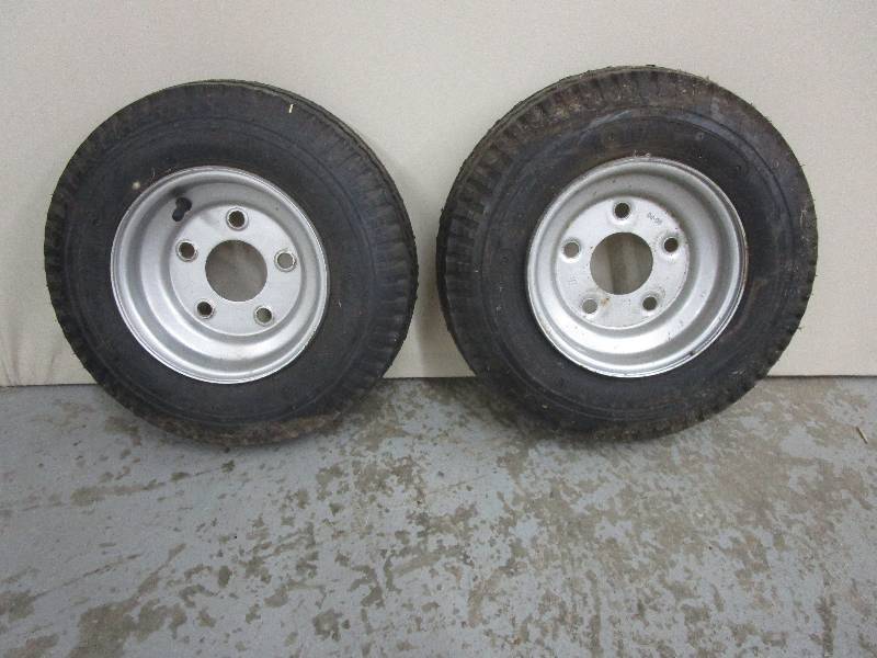 lot 84 image: 2-Tires See Pictures for Sizes