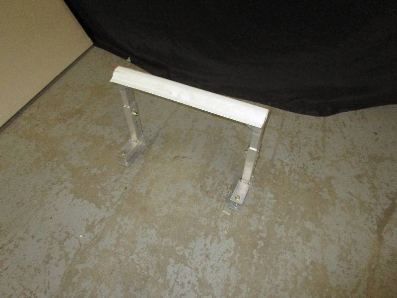 lot 105 image: Boat Bumpers