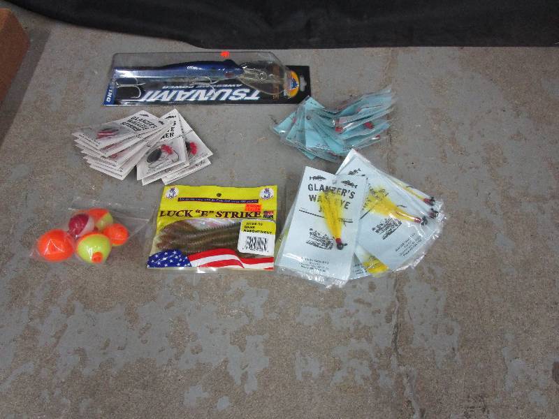 lot 114 image: 12 Jigs, 24 Spinners, Fish Bait, Bobbers and  2 12 Sardine Bunker TS Mega Minnow
