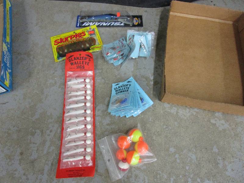 lot 122 image: Never Used 12 Jigs, 24 Spinners, Fish Bait, Bobbers and  1 12 Sardine Bunker TS Mega Minnow