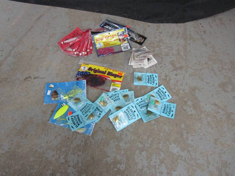 lot 134 image: Never Used 12 Jigs, 24 Spinners, Fish Bait, Bobbers and  1 12 Sardine Bunker TS Mega Minnow